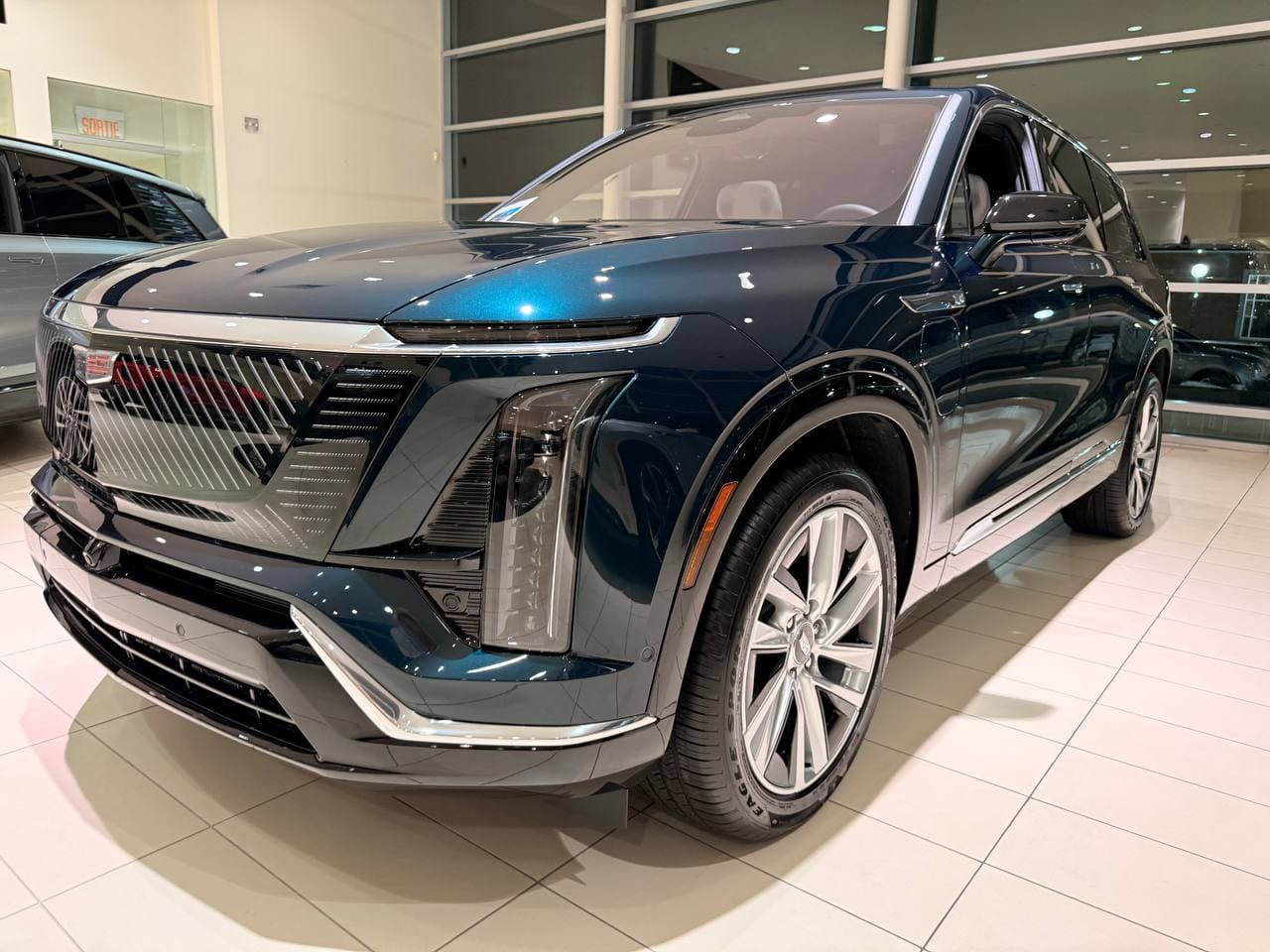 Cadillac VISTIQ Luxe 900E4, 2026