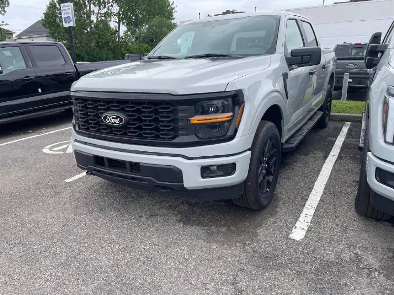 Ford F-150 4X4 SuperCrew, 2026