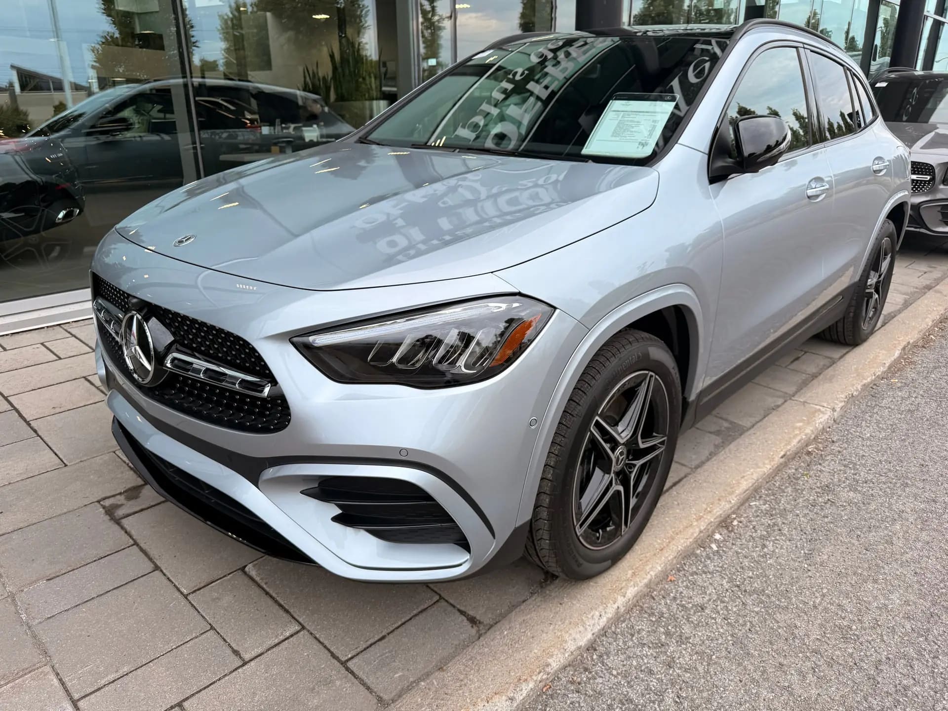 Mercedes-Benz GLA250 4MATIC, 2026
