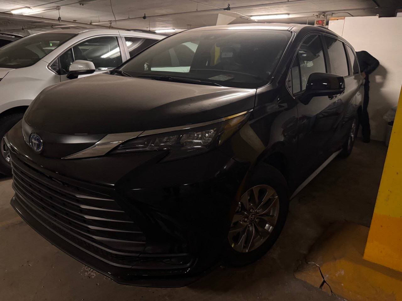 Toyota Sienna LE, 2026